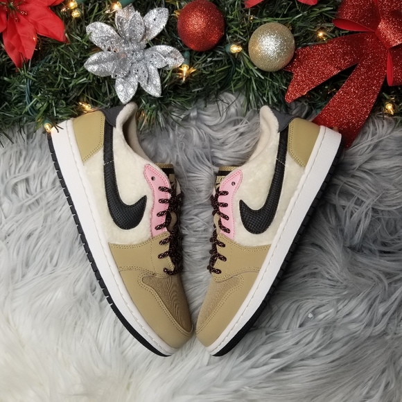 Womens Air Jordan 1 Retro Low OG - Picture 2 of 6